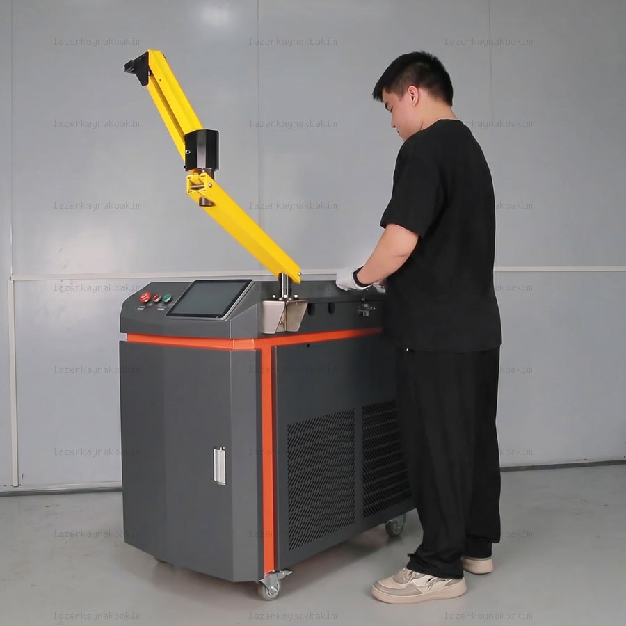 Destek Kollu Fiber Lazer Punta ve Dikiş Kaynak Makinesi
